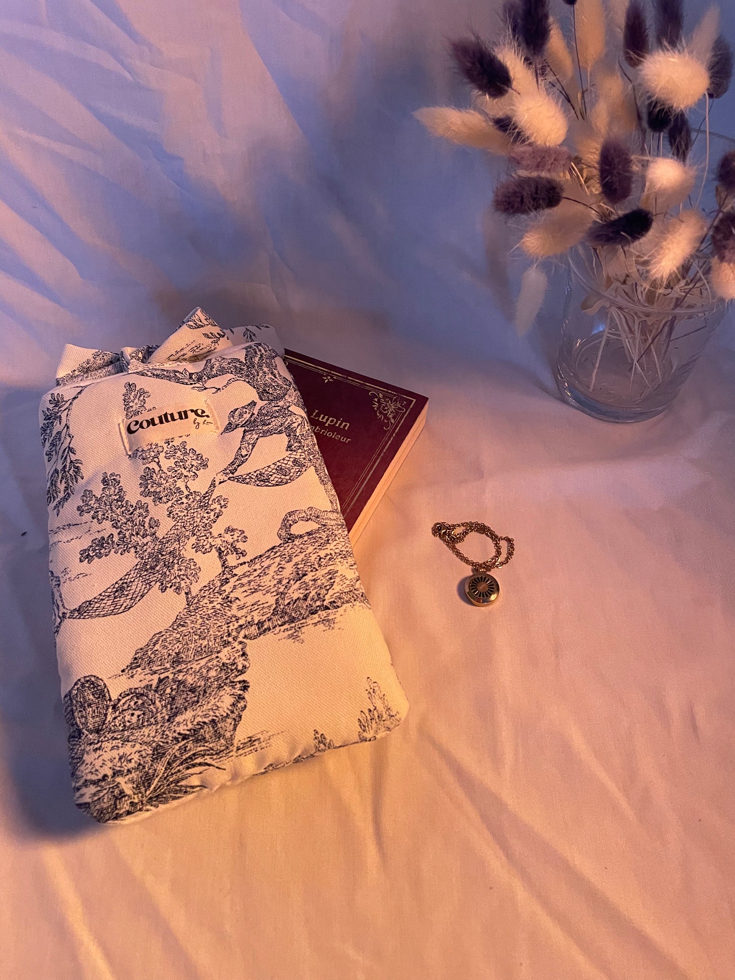 La pochette livre poche/liseuse Bleue